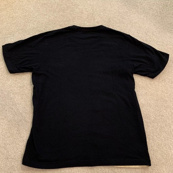 Disney Lion King Uniqlo Lot of 2 T-Shirts Mens Size M Black Gray Simba Scar King - Picture 7 of 12